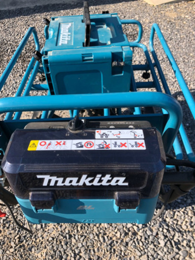 マキタ　makita　充電式運搬車　CU180D 充電付　美品