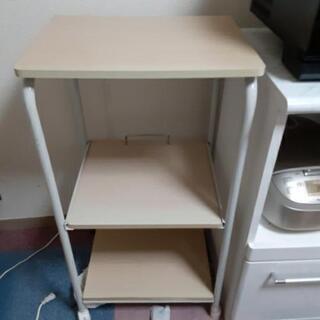 取引中　炊飯器などを置く棚　キッチン収納
