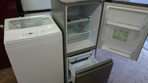 商談中！！大きめサイズお探しの方へ２点セット！！アクア AQR-13H（S)２ドア冷凍冷蔵庫 　2019年製・ニトリ　６Kg全自動洗濯機　2019年製（ トルネ ガラストップ ）