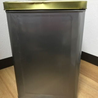 10月30日まで。空き缶、一斗缶、1缶〜4缶