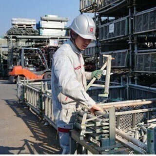 年収300万円可能!!／構内での製品の仕分け作業／管理のお仕事／...