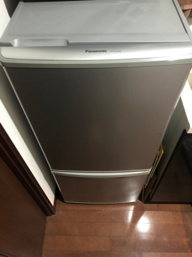【3/30まで取りに来ていただける方のみ】冷蔵庫　Panasonic NR-B142W