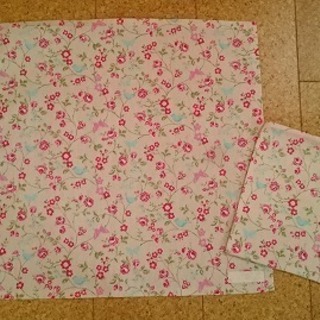 ハンドメイド　小学生用ランチョンマット＆給食袋セット（ピンク）