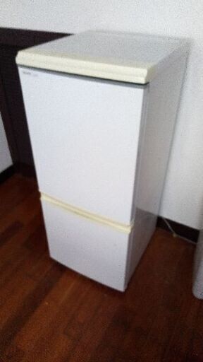 冷蔵庫 シャープ 内容量137L 2008年製