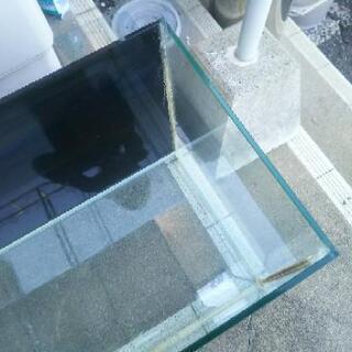 オーダー オールガラス水槽 90cm×奥行き30cm×高さ36cmの画像
