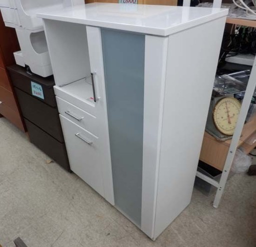 レンジボード 幅80 高さ115.5 ニトリ ホワイト 鏡面 スライド棚 コンセント穴 食器棚 家電ボード キッチンラック キャビネット 白 ペイペイ対応 札幌市西区西野