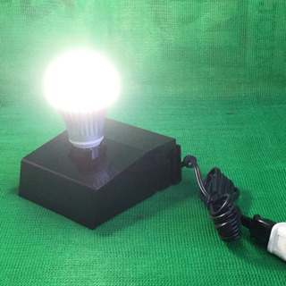 未使用　電球スタンド　照明機器 　幅10.5　　奥行12.5　　高さ5.5　 （ｃｍ）　電球用　照明器具　アップライト　ダウンライトの画像