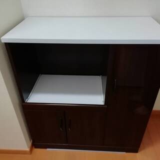 食器棚の画像