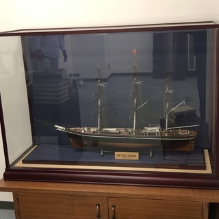 【船の模型　ガラスケース付き　引き取り希望】の画像