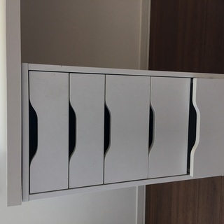 ０円！ 机と椅子を譲ります。イケアのリンモンとフリンタンの画像