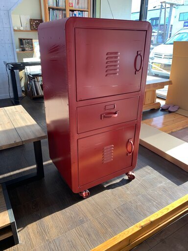 アウトレット　ヴィンテージスチール家具（赤）
