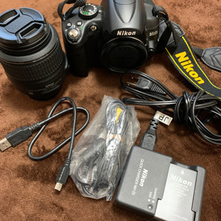 Nikon  D5000