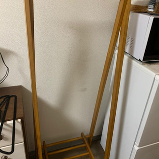 ハンガーラックの画像