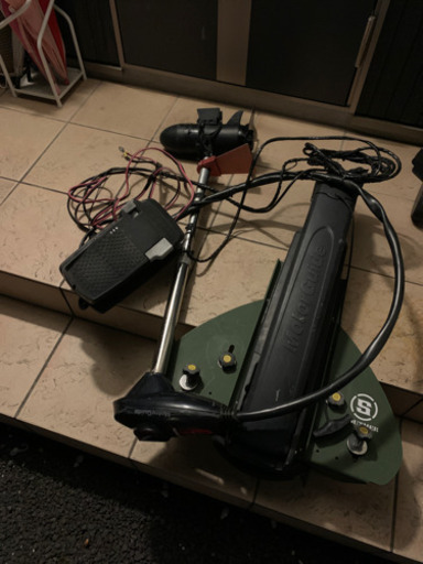 エレキ　フットコン　バッテリー×2個　チャージャー　セット　ブラックバス 値下げ