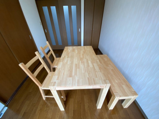 ダイニングテーブル　椅子もセットで！
