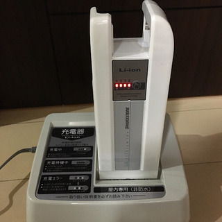 ブリヂストン充電池と充電器セット(鍵付き)