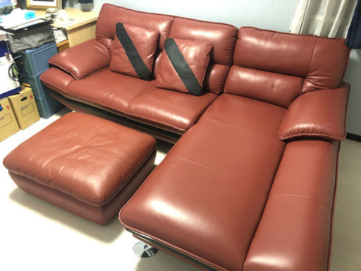 ニトリの本革カウチソファ＋オットマン付