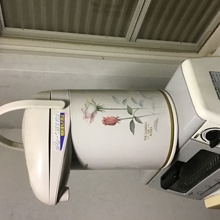 1人暮らしセット【冷蔵庫、電子レンジ、オーブン、炊飯器、テーブル、ハンガーラック、ポットの画像