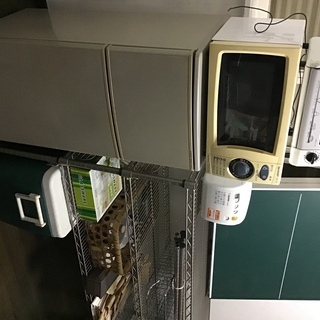 1人暮らしセット【冷蔵庫、電子レンジ、オーブン、炊飯器、テーブル、ハンガーラック、ポットの画像