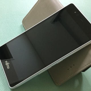 富士通　SIMフリースマートフォン arrows M03（ホワイト）