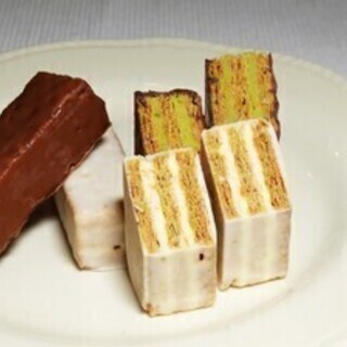 1400円＆祝金2万＜池袋＞チョコミルフィーユ販売◇経験者優遇♪...