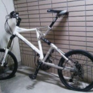 KUWAHARA GAAP STREET ※要引き取り
