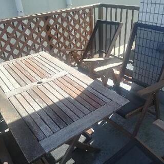 古いです！屋外用テーブルイスセットの画像