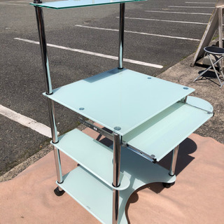 無料😄ガラスのパソコンデスク✨ＰＣ台 幅60×奥行55×高さ121ｃｍ・机面の高さ73ｃｍ✨キレイですよ♪の画像