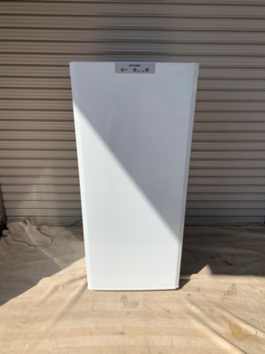 美品 三菱 ノンフロン冷凍庫 MF-U12T-W 121L 2013年製