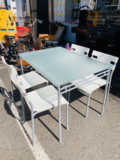 お値打ち商品　IKEA ダイニングテーブルセット