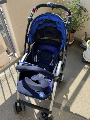 美品　コンビ　ベビーカー　ネムリエ　オート4キャス　UE-720