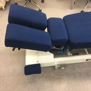 整体 カイロプラクティック 多機能ベッド岩崎製作所kマスター705N売り