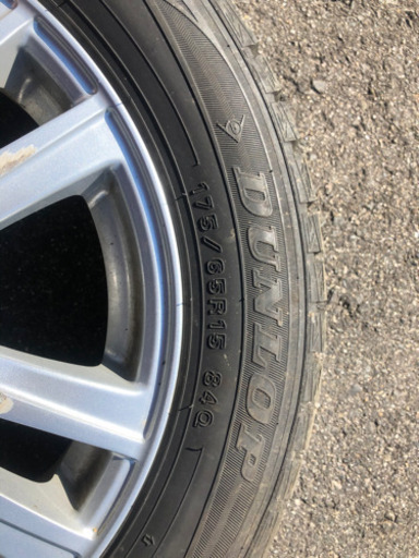 冬タイヤ　175/65/R 15 ほぼ未使用