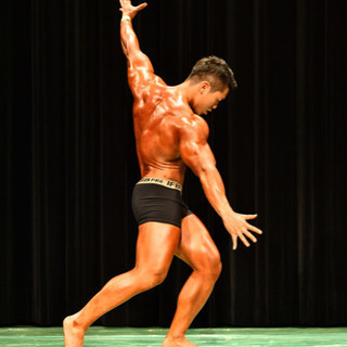 3000円でも受けれるパーソナルトレーニング。トップフィジークから指導します。の画像