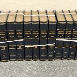 【引き取り希望】洋書 ENCYCLOPEDIA AMERICANA アメリカ百科事典 全30巻の画像
