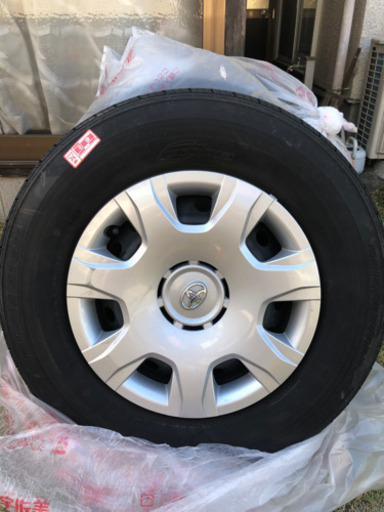 ハイエース　タイヤ　200系