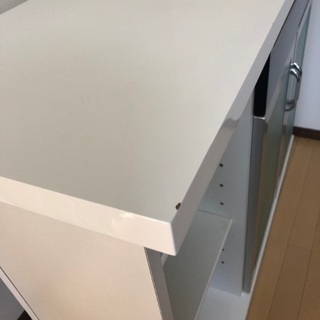 ニトリ バーカウンター&ニトリ カウンターチェア×2脚の画像