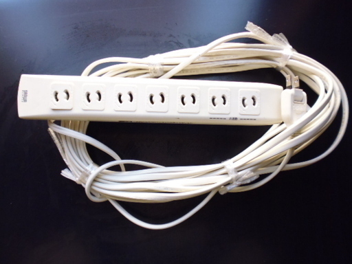 サンワサプライ　電源タップ 7個口　１０ｍ