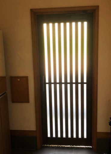 木製玄関ドア　特注品　