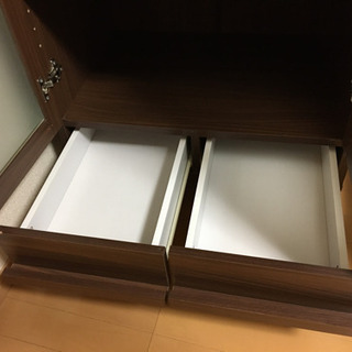 【差し上げます】木製食器収納棚の画像