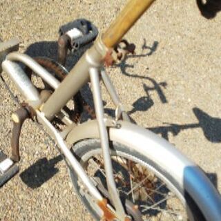 折りたたみ自転車の画像