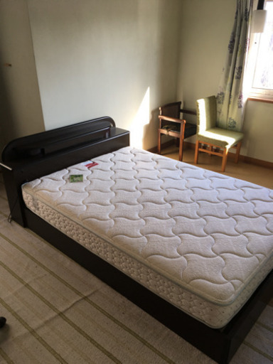 ★取引成立致しました★【ダブルベッド本体とマット】