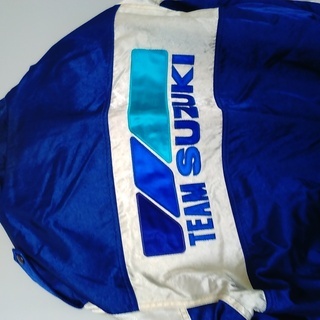 スズキ　SUZUKI　ロゴジャンパー　ライダー用　これからの季節にの画像