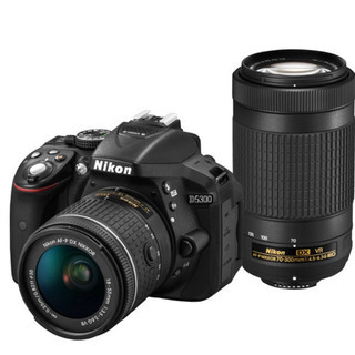 【美品】NIkon D5300 ダブルズームキット一眼レフ（オマ...