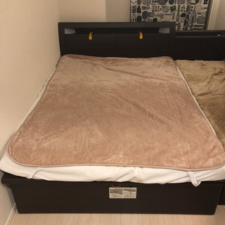 【美品】ダブルベッドフレーム