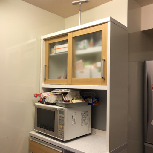 ニトリ　キッチンボード　耐震棒付き