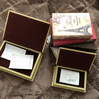 洋書風小物入れの画像