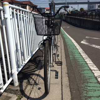 【中古自転車】26インチ  (シルバーメタリック)  ［商談中］