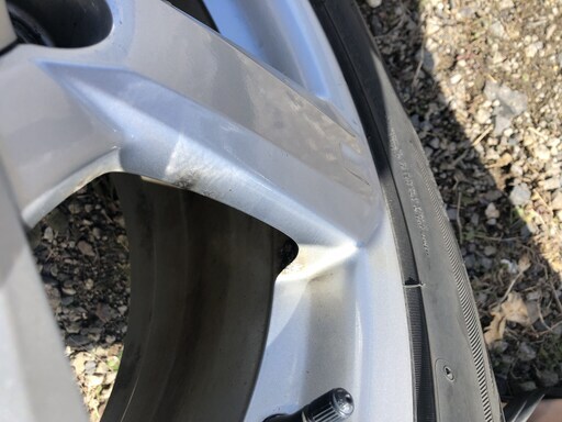スタッドレスタイヤ 4本 ホイールセット 225/65R17ブリヂストンタイヤ！