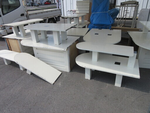 作業用テーブル